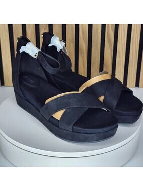 NEW - Giani Bernini Eviee Women’s Wedge Sandals Memory Foam Shoes - Size 9.5